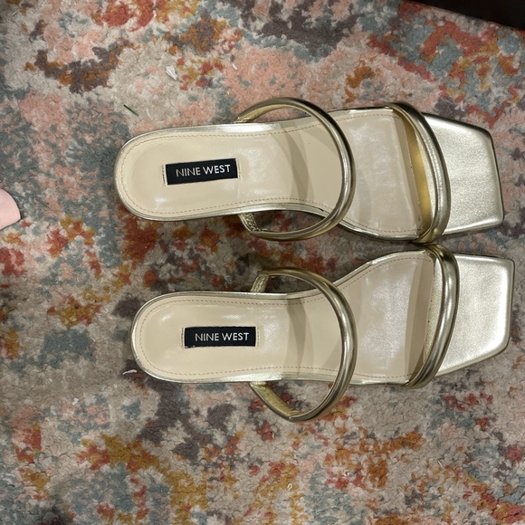 Nine west morellla slide sandals, gold open square toe mini heel - Picture 7 of 7